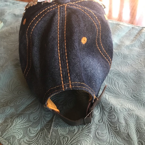 Wowza** Levi Bling Baseball Cap! - Picture 2 of 3